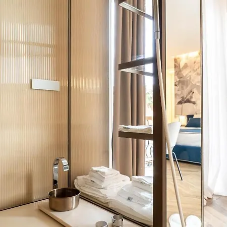 Donna Giacinta Blu Luxury Flat باري